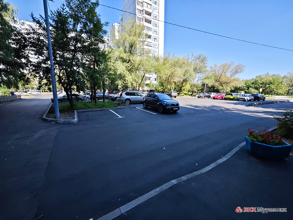 Северодвинская улица, дом 9, подъезд 5, стоянка, придомовая территория